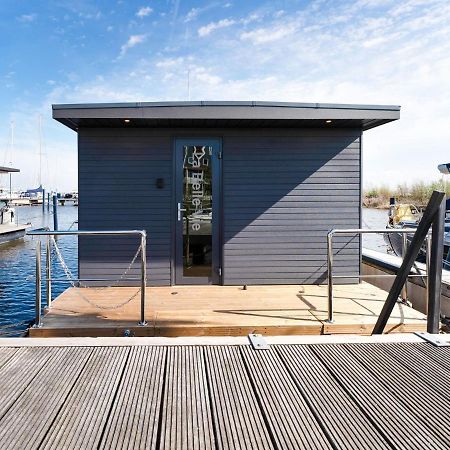 Отель Beautiful Houseboat In Marina Of Волендам Экстерьер фото