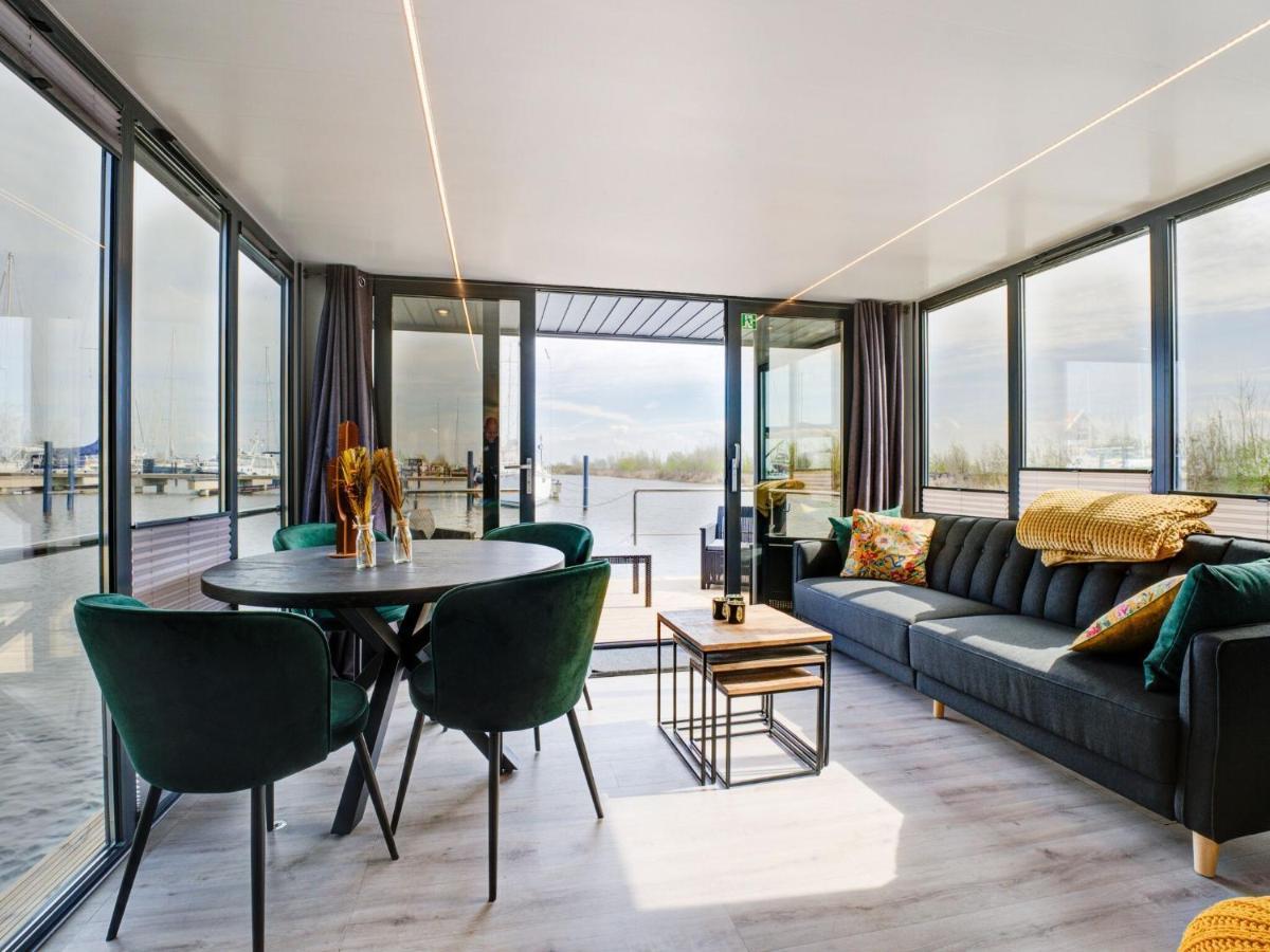 Отель Beautiful Houseboat In Marina Of Волендам Экстерьер фото