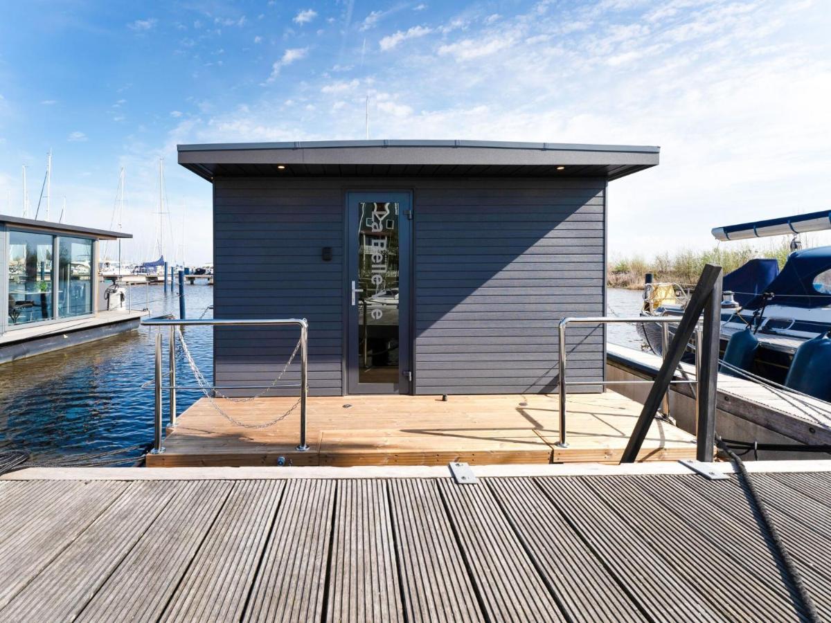 Отель Beautiful Houseboat In Marina Of Волендам Экстерьер фото