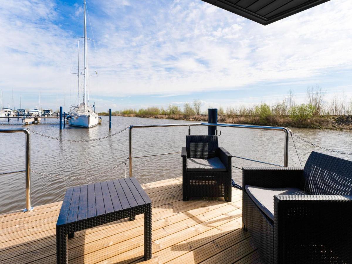 Отель Beautiful Houseboat In Marina Of Волендам Экстерьер фото
