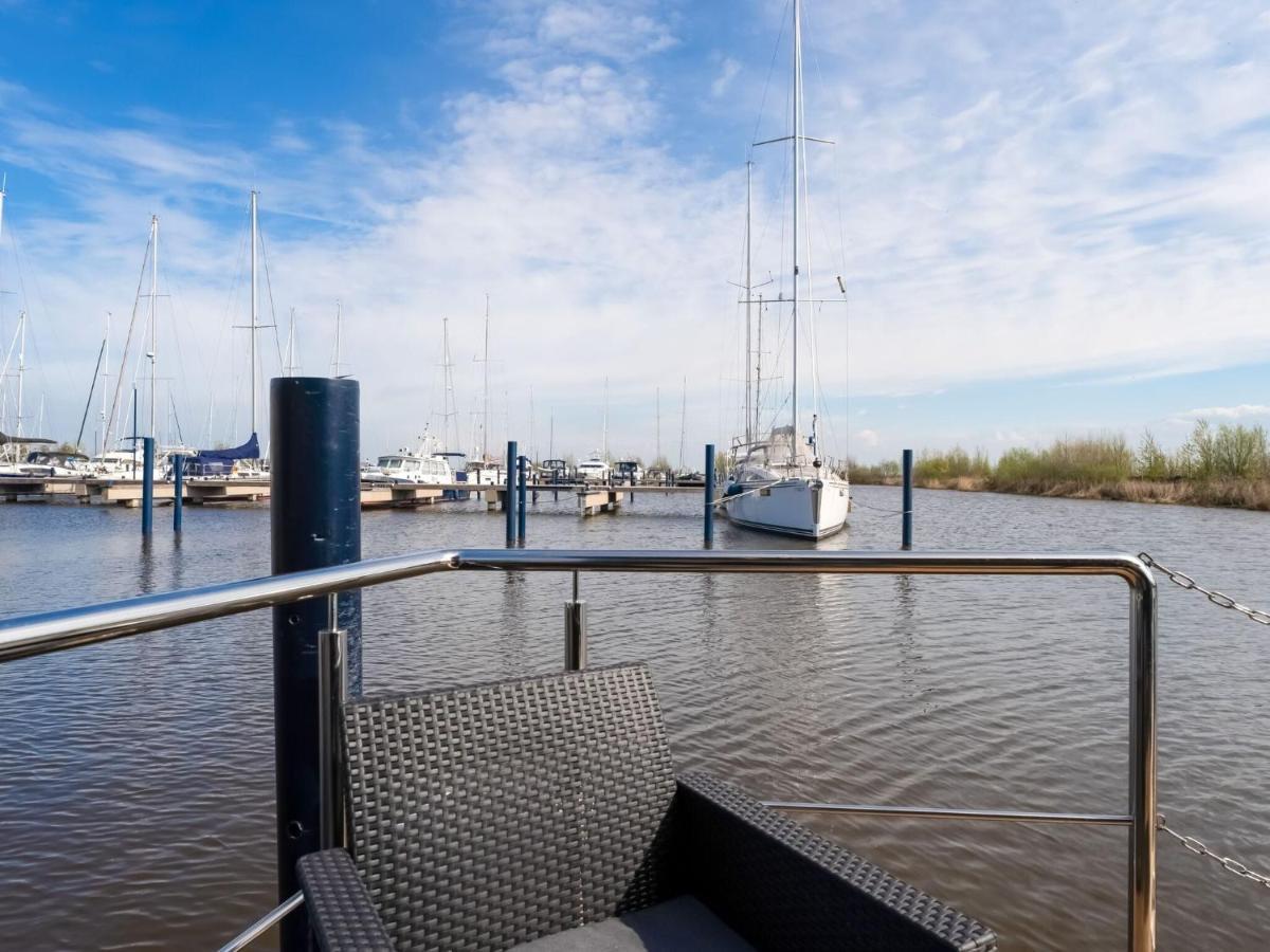 Отель Beautiful Houseboat In Marina Of Волендам Экстерьер фото