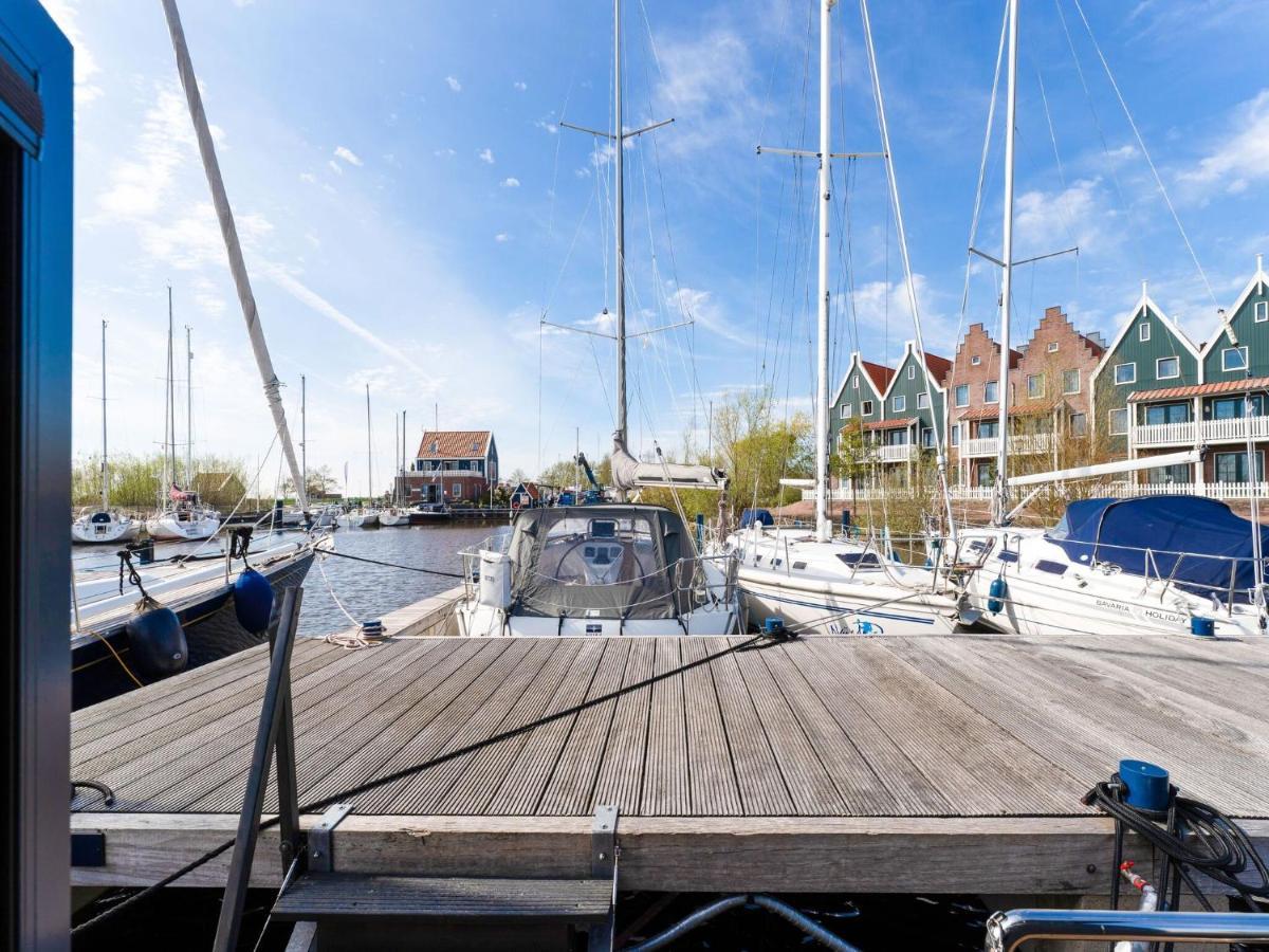 Отель Beautiful Houseboat In Marina Of Волендам Экстерьер фото